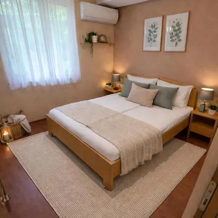 Apartment Happy Sun Medences *